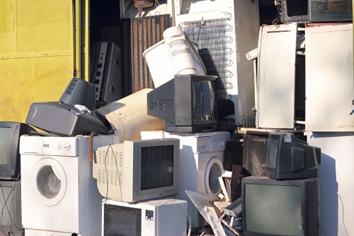 Scheduling Muck Away Services